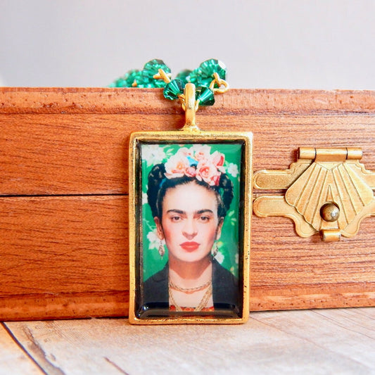 Frida Kahlo emerald green crystal beaded necklace