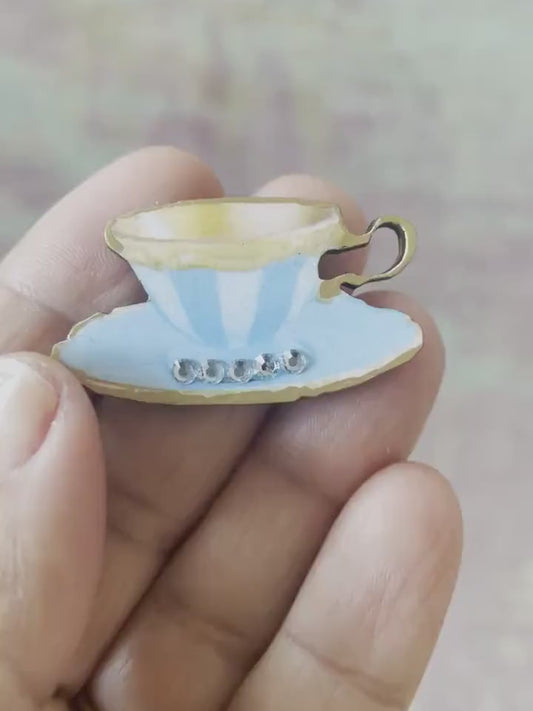 Alice in Wonderland Wood Stripe Teacup Brooch