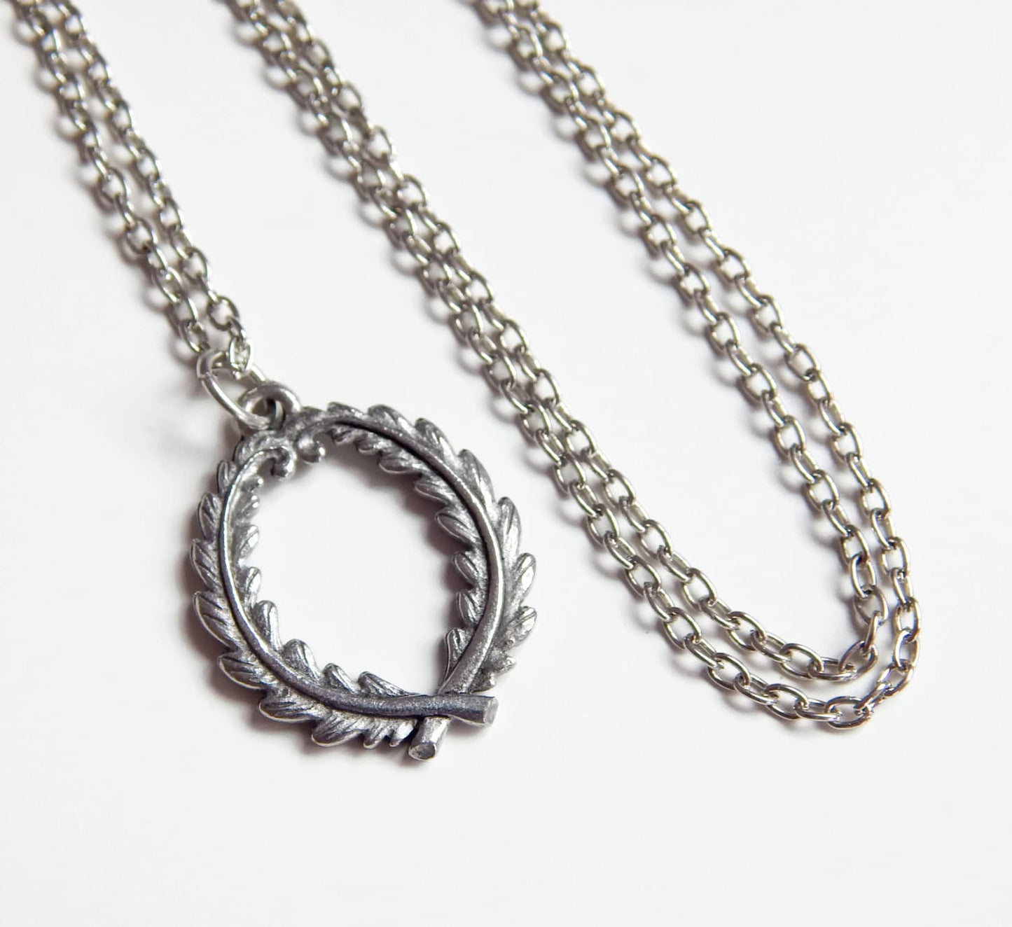 Laura - laurel wreath Necklace in Pewter