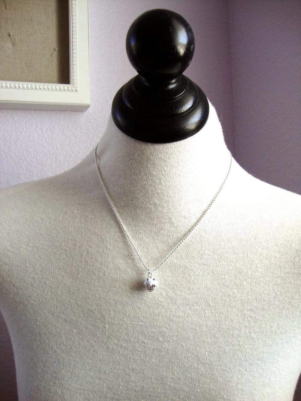 Lea - white crystal cupcake necklace
