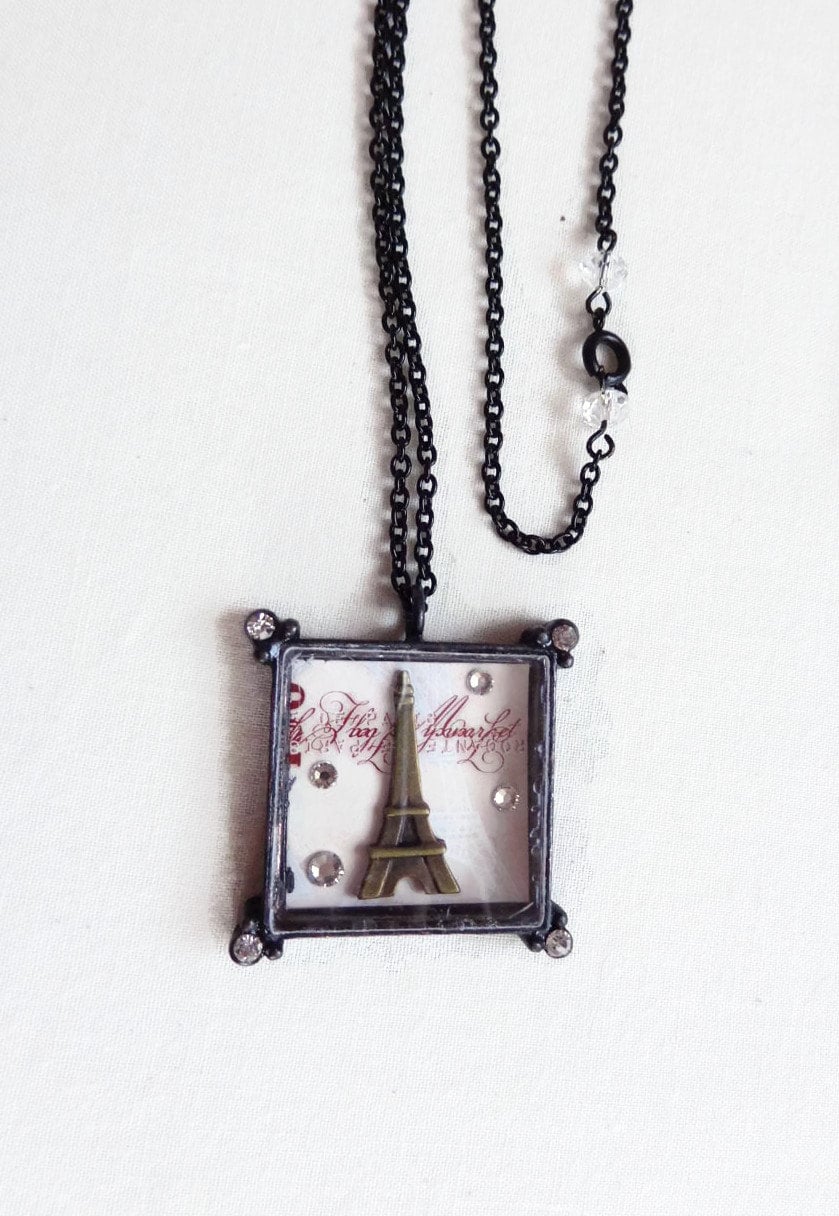 Delphine - Eiffel tower charm necklace