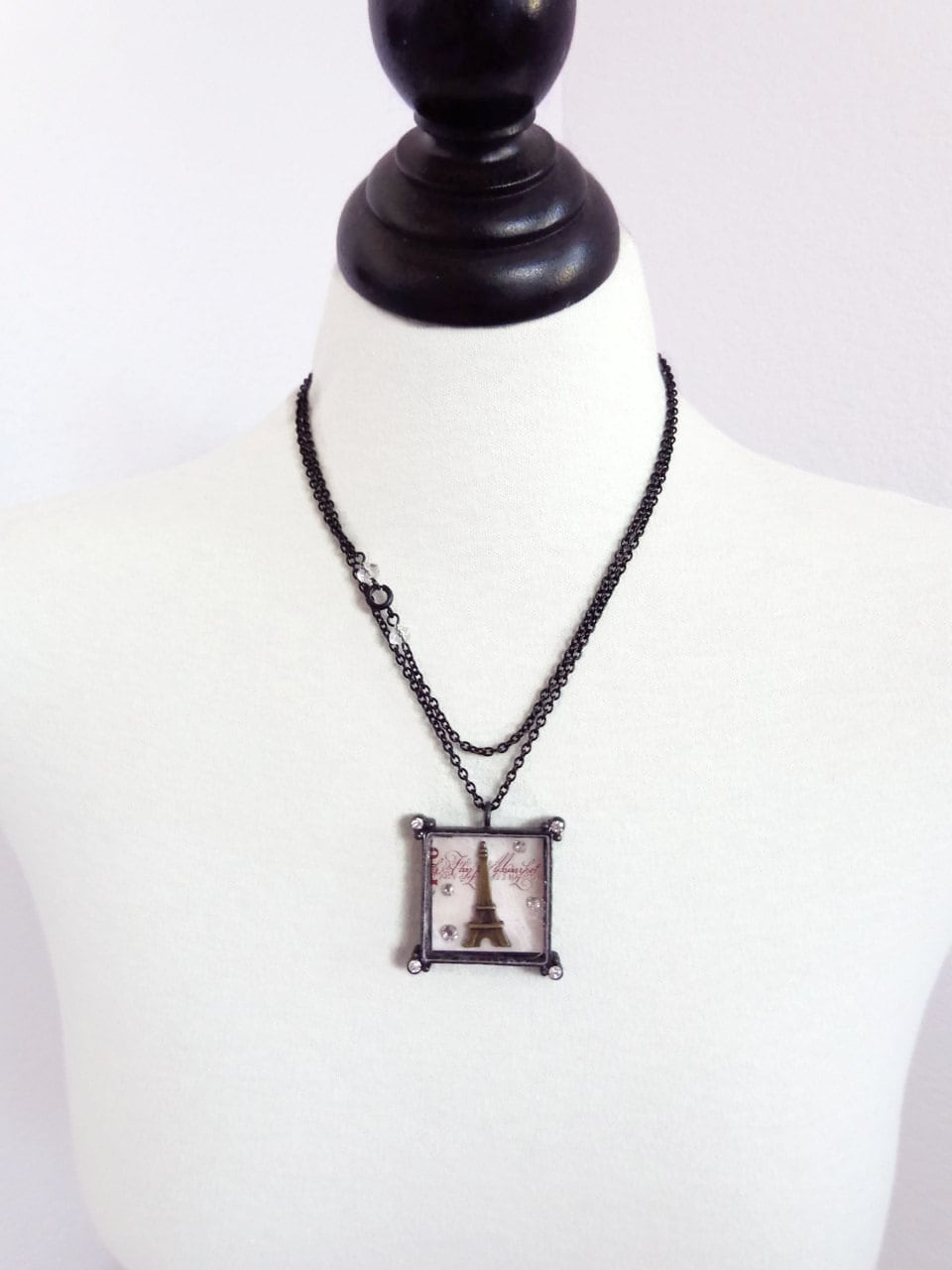 Delphine - Eiffel tower charm necklace