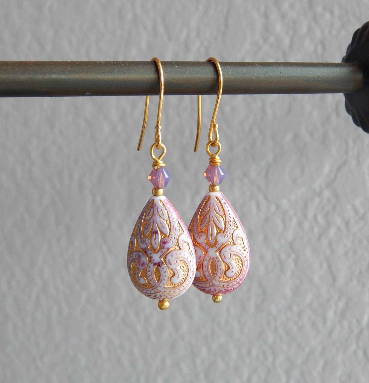 Lorena - lavender teardrop earrings