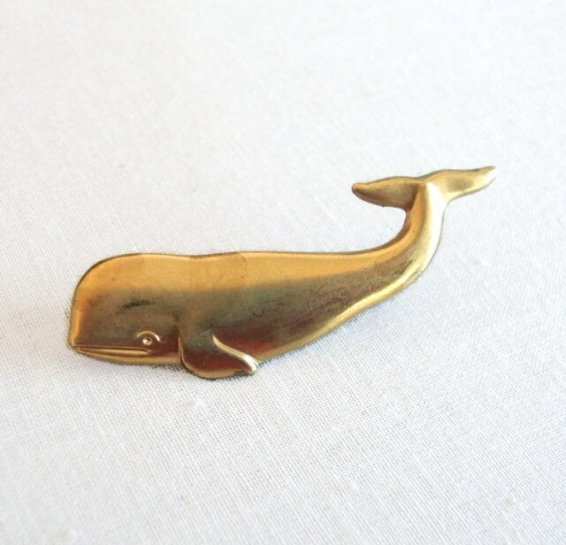 Frankie - vintage brass whale brooch