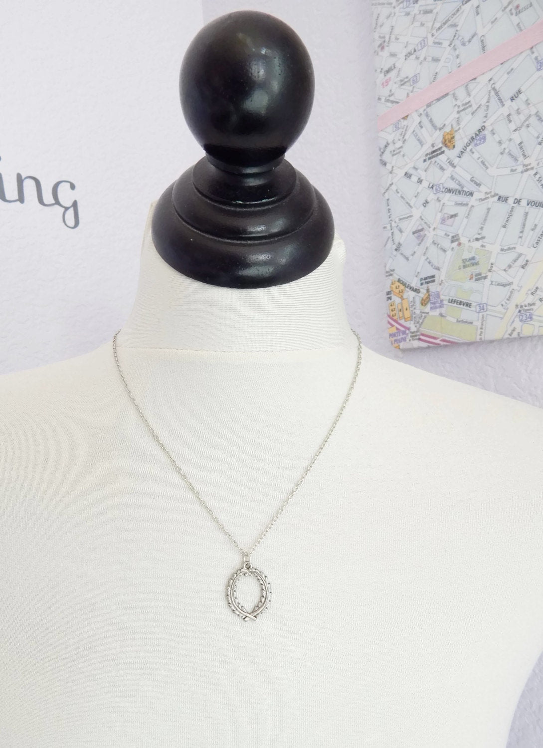 Laura - laurel wreath Necklace in Pewter