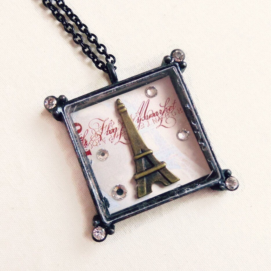 Delphine - Eiffel tower charm necklace