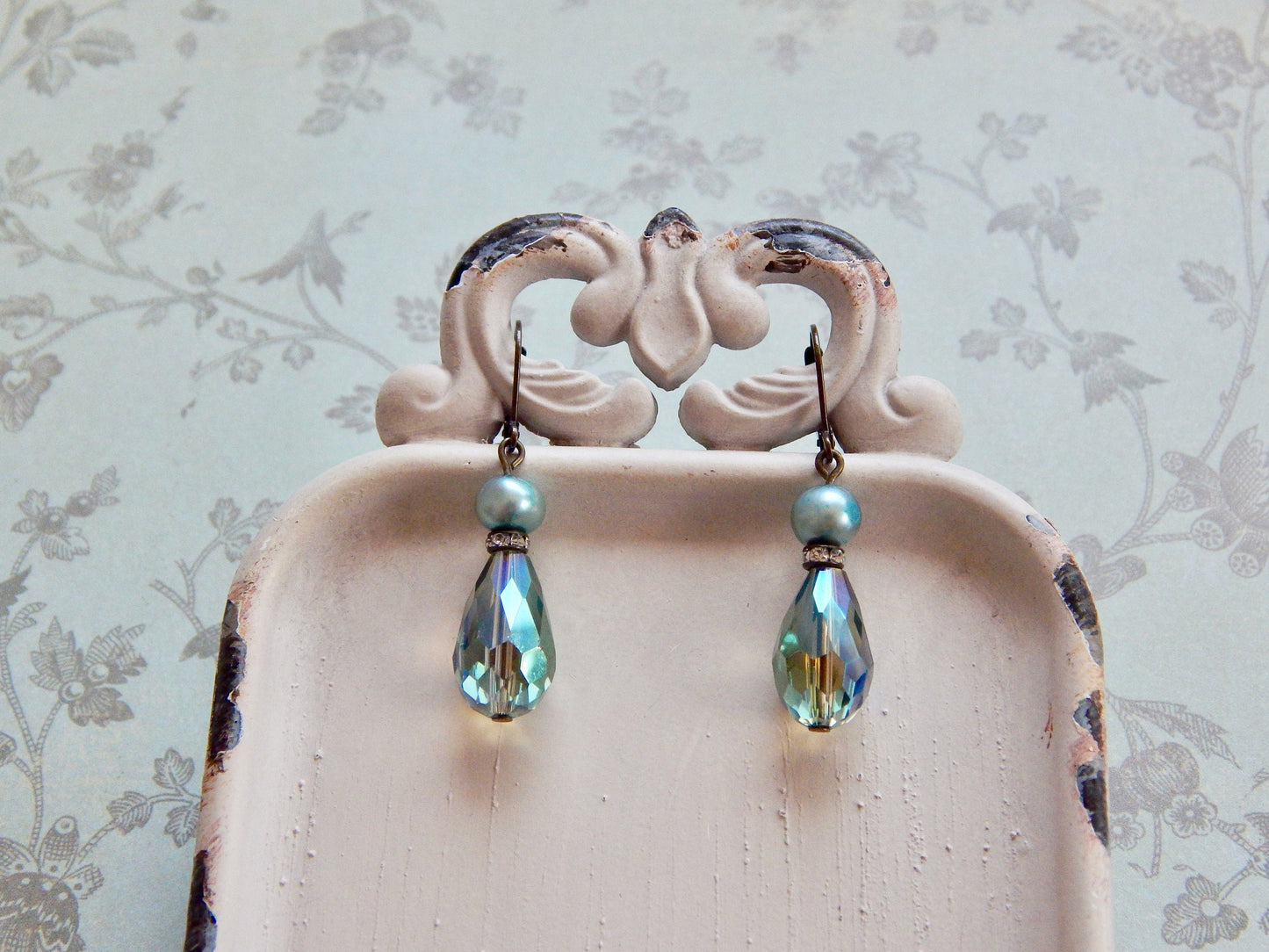 Madison - Blue pearl and crystal earrings