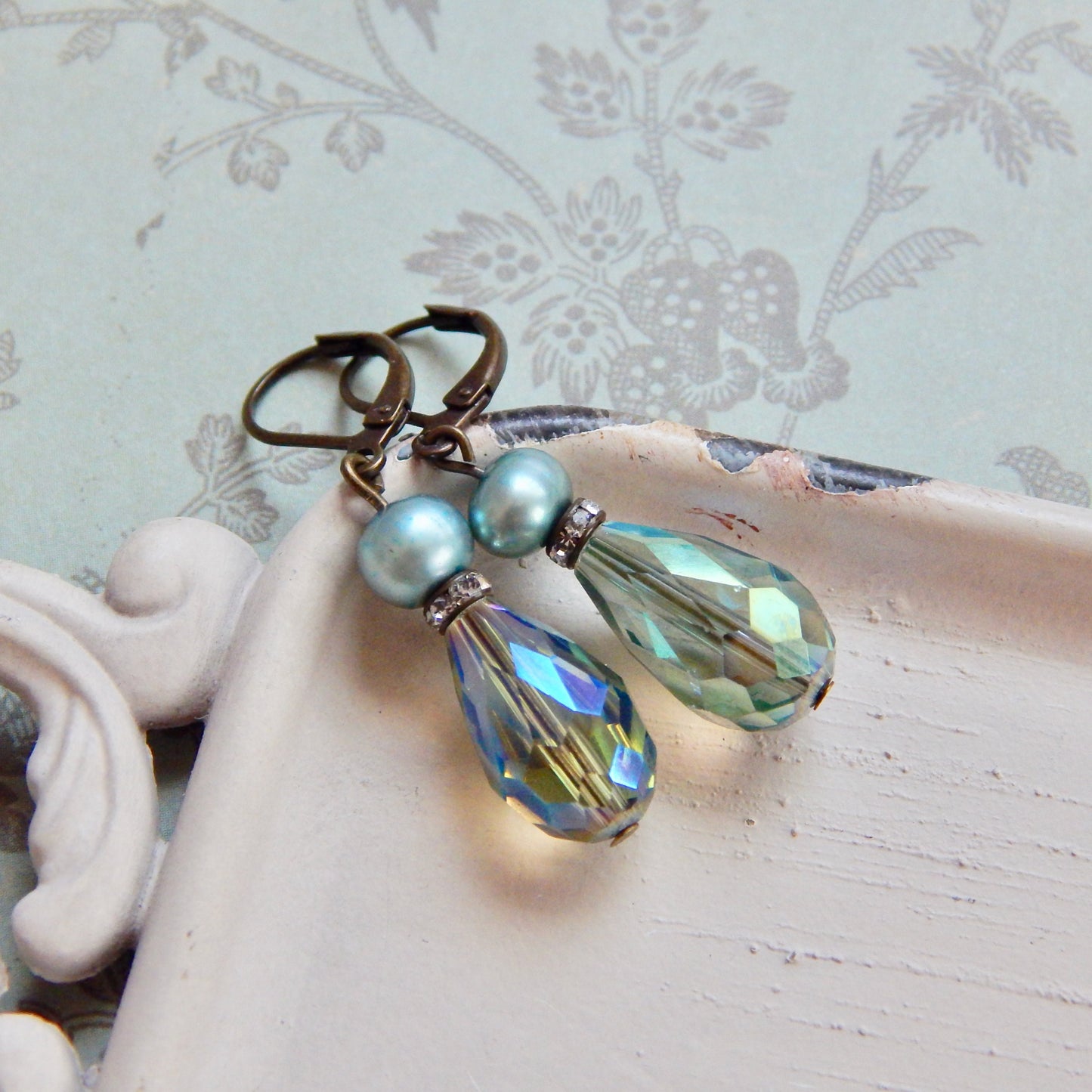 Madison - Blue pearl and crystal earrings