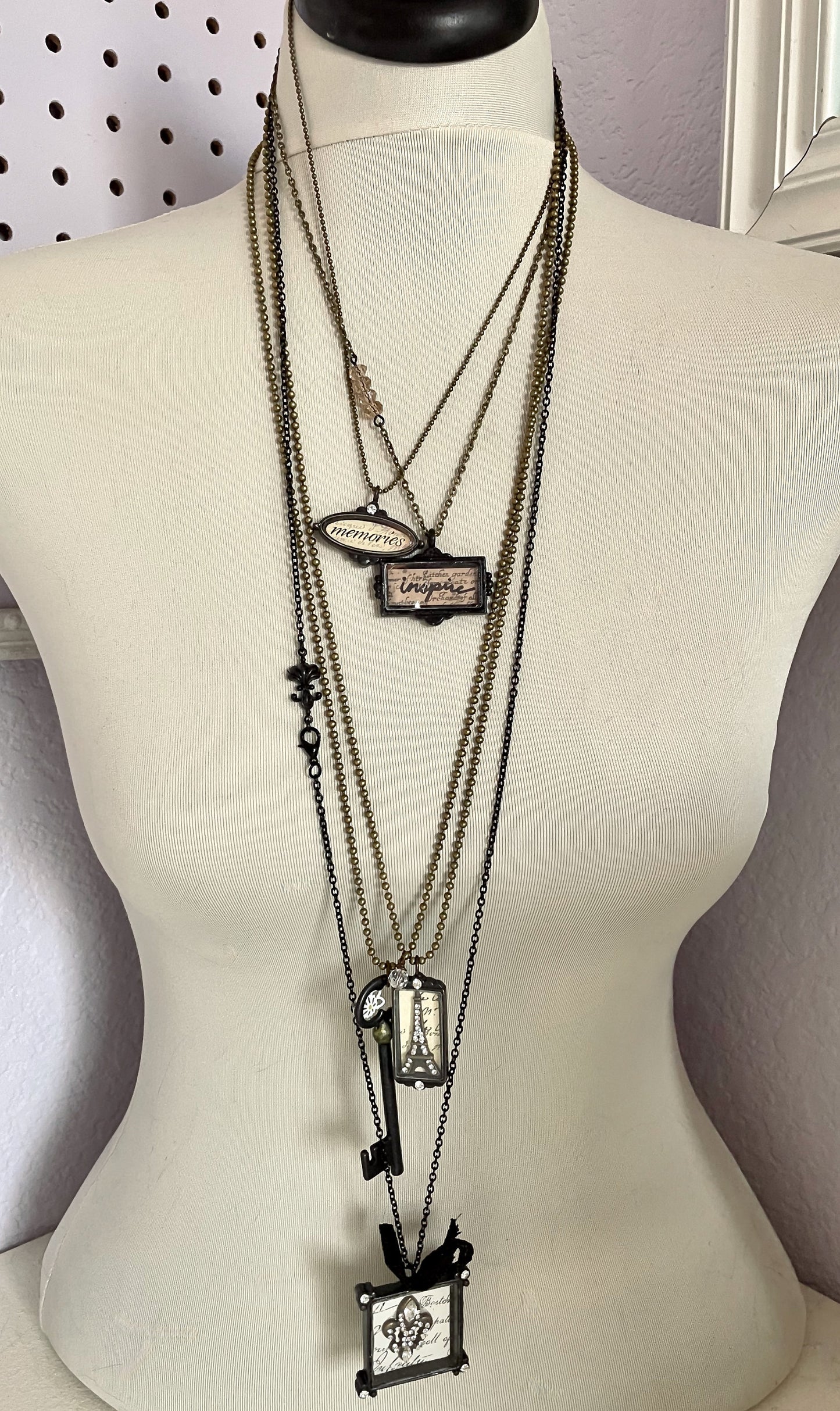 Liza - Fleur de lis shadow box necklace