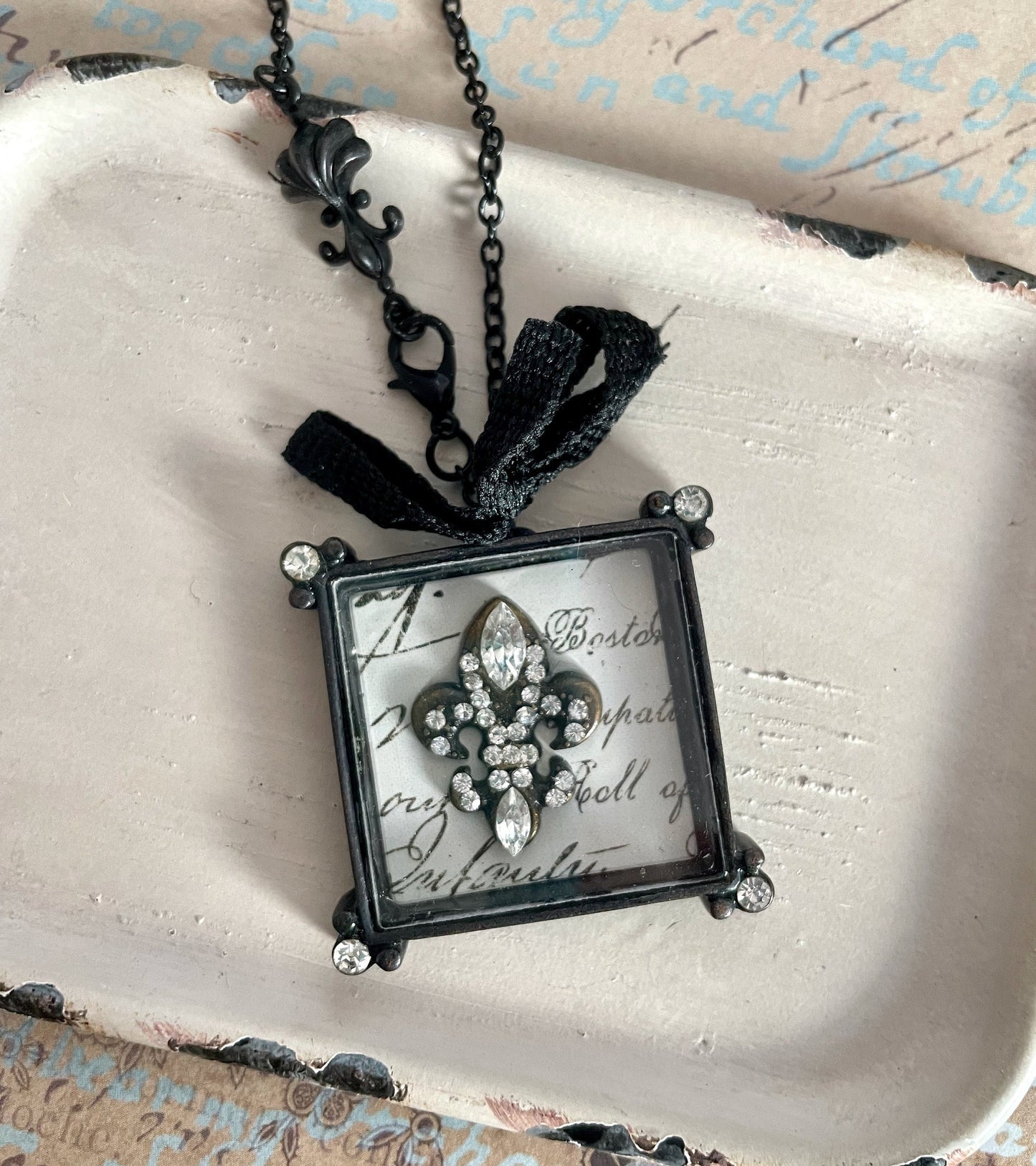 Liza - Fleur de lis shadow box necklace