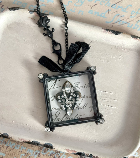 Liza - Fleur de lis shadow box necklace