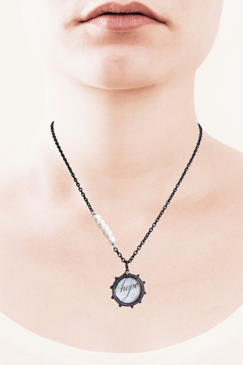 Nadine - hope necklace with freshwater pearls