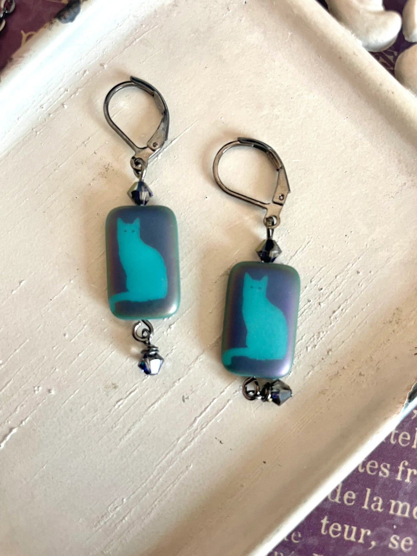 Beaded glass cat necklace, earrings, or set