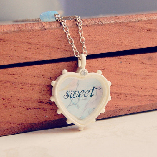 Elena - Sweetheart necklace
