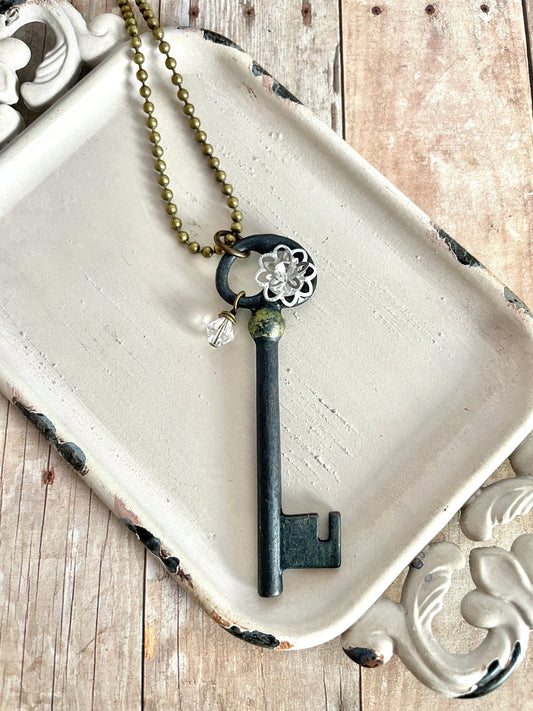 Cleo - large key necklace